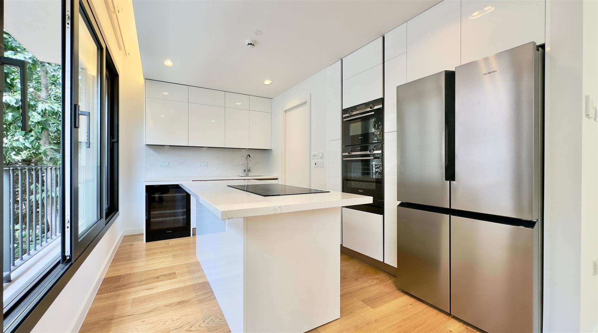 Image of House - 4 Bedrooms - 3 Bathrooms for Rental in North Gorge-Gibraltar, Image 2